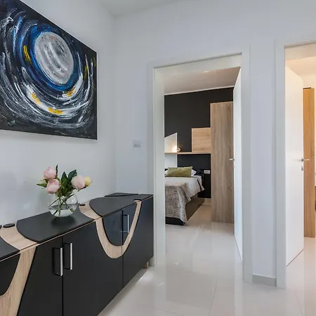 Breathtaking Sea View Luxury Penthouse Apartment Mandre
