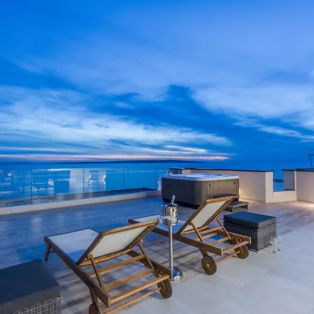 Breathtaking Sea View Luxury Penthouse Apartment *
