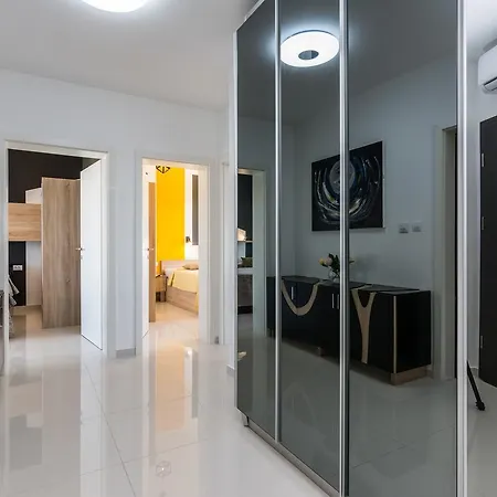 Breathtaking Sea View Luxury Penthouse Apartment *