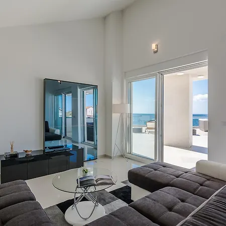 Breathtaking Sea View Luxury Penthouse *